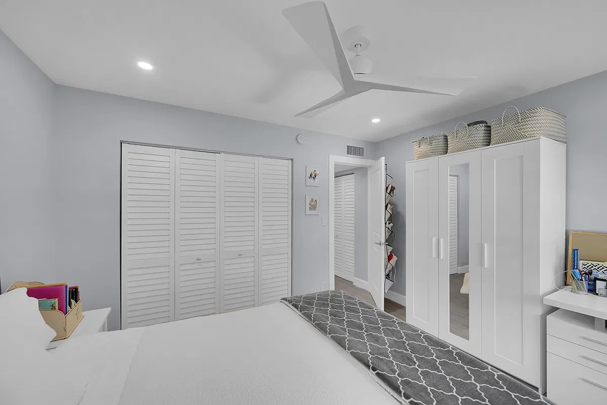 Eastpointe Country Club Unit 201 photo 25
