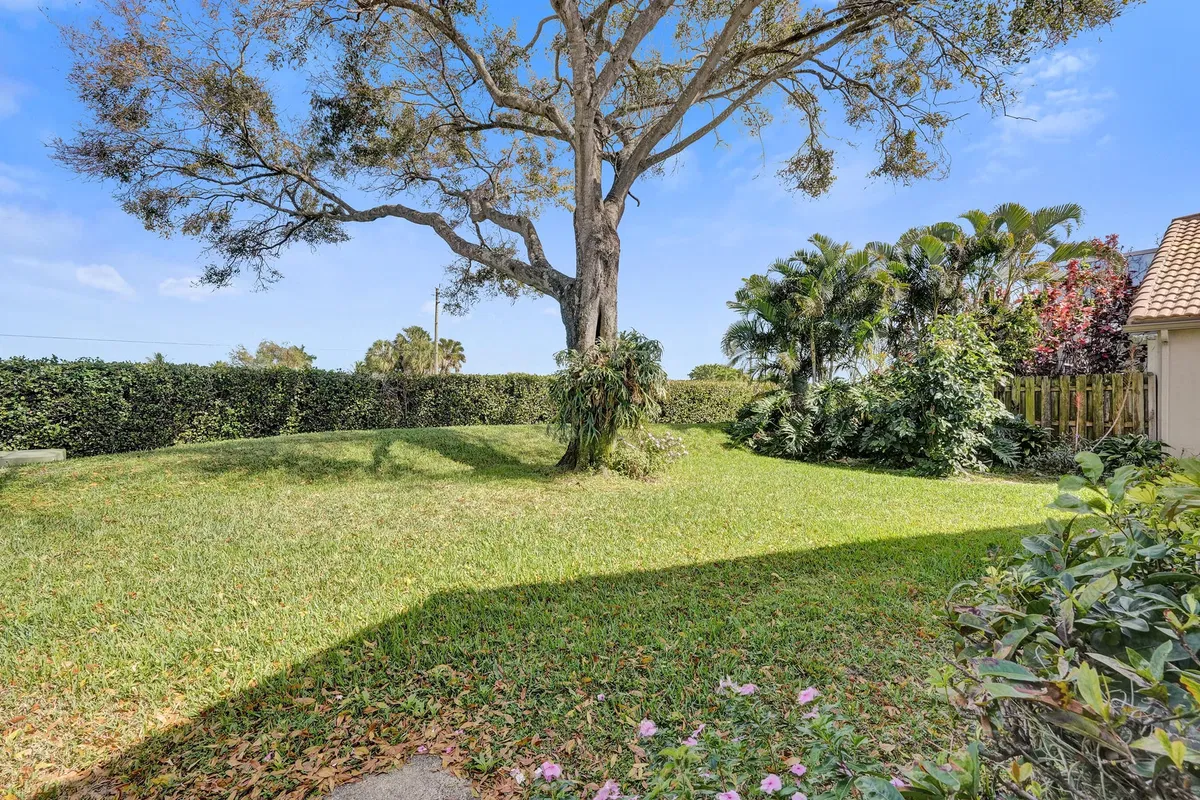 Residence photo 28