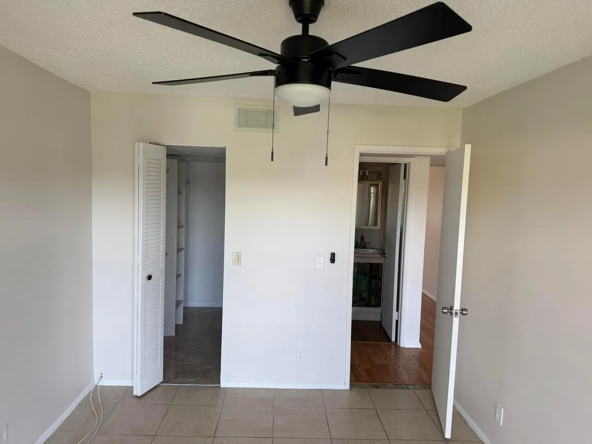 Unit 312 photo 13