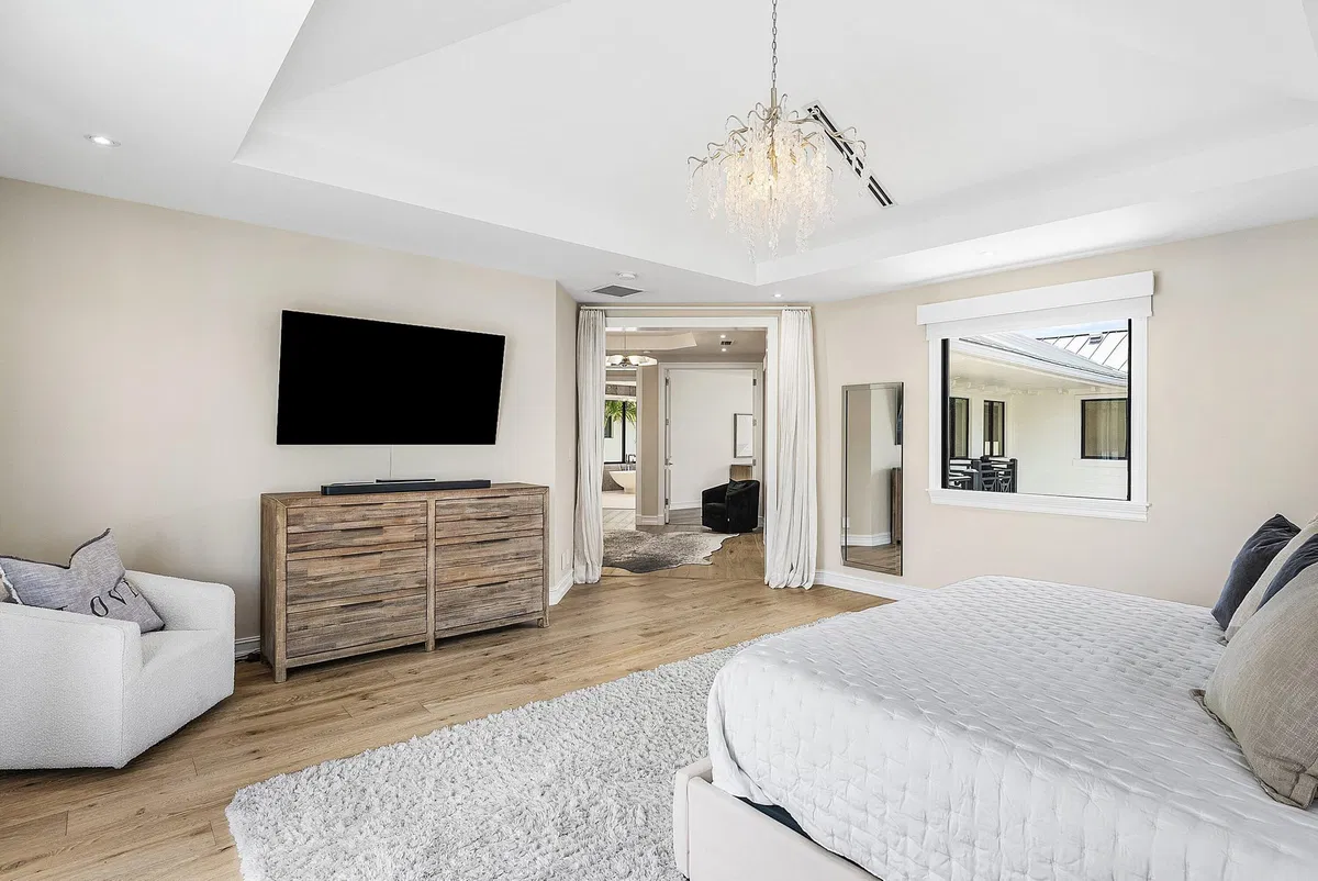 Residence photo 16