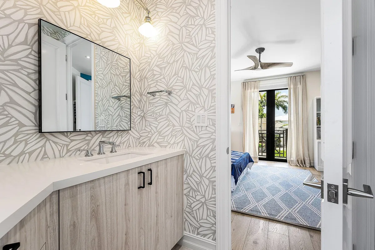 Residence photo 31