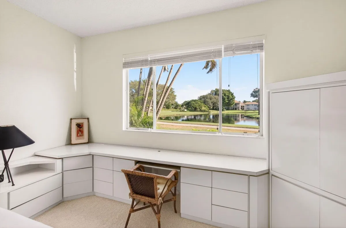 Unit 1304 photo 34