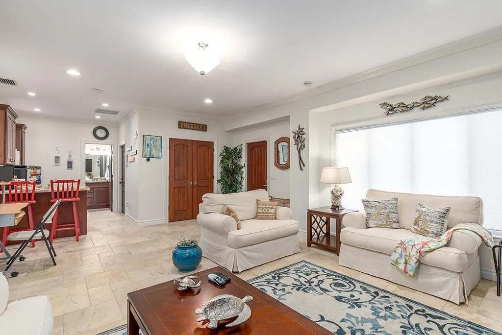 Residence photo 91