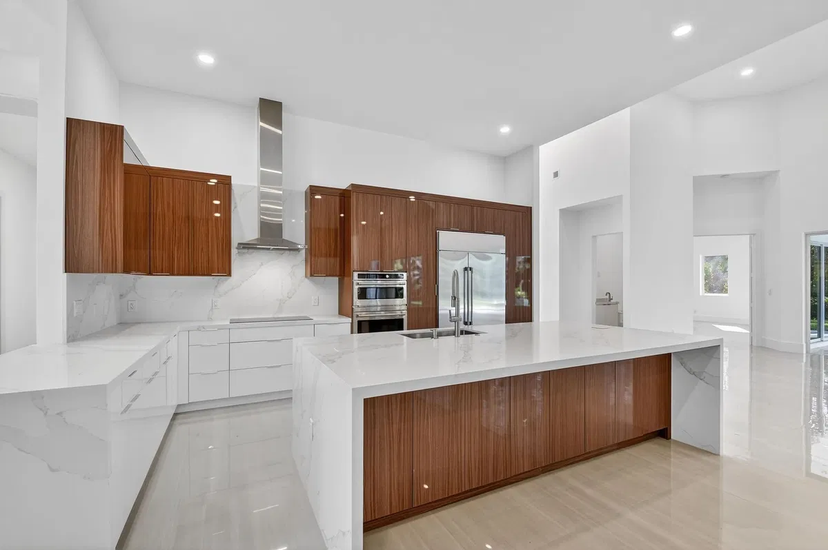 Residence photo 16