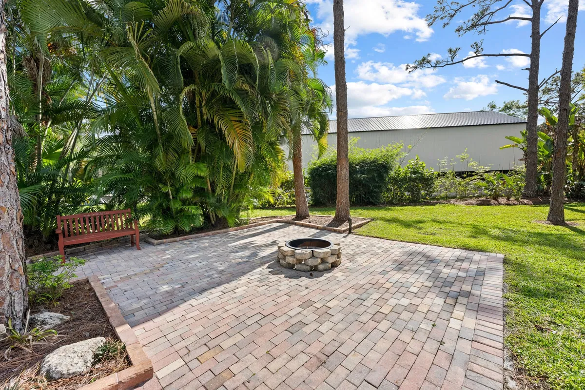  Residence photo 43