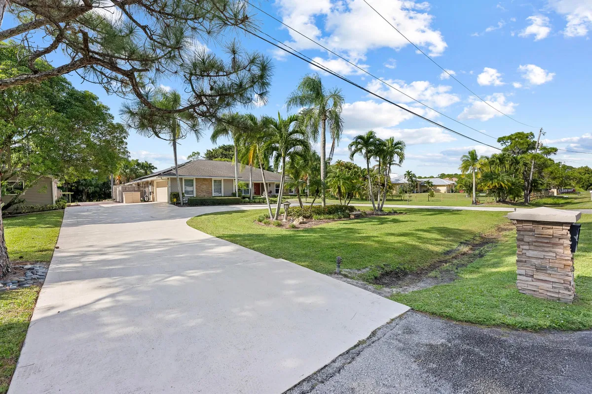  Residence photo 46