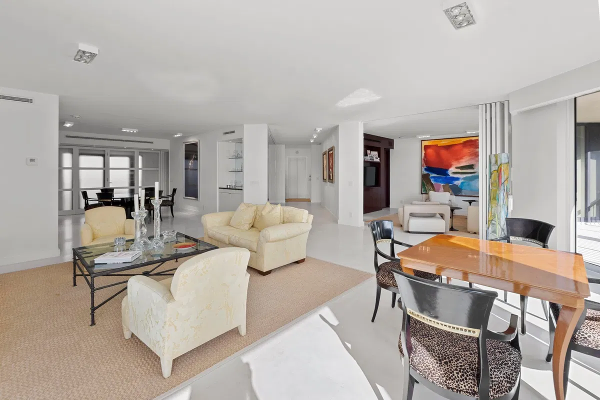 L'Ermitage Palm Beach Unit 302 photo 4
