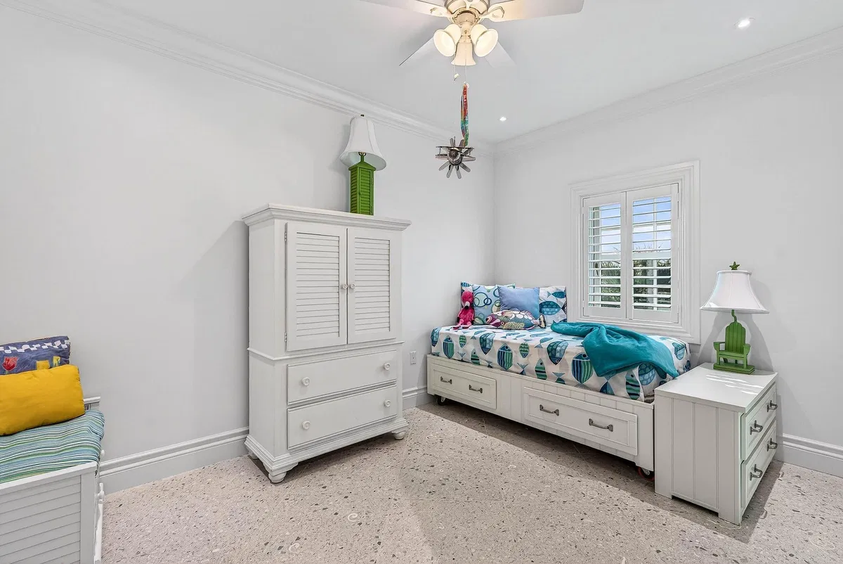 Residence photo 67