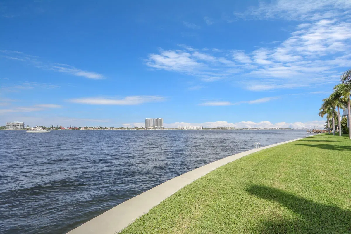 Singer Island Unit 159 photo 31