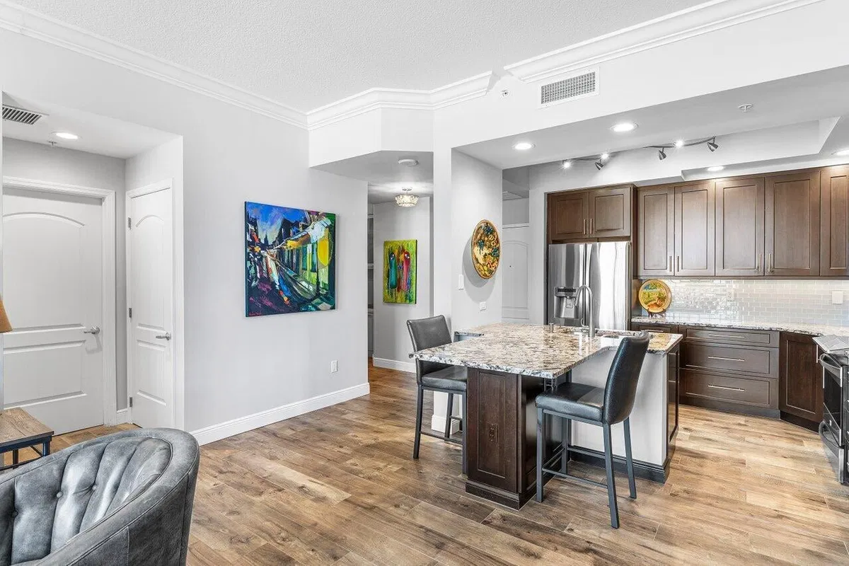 One City Plaza Unit 908 photo 10