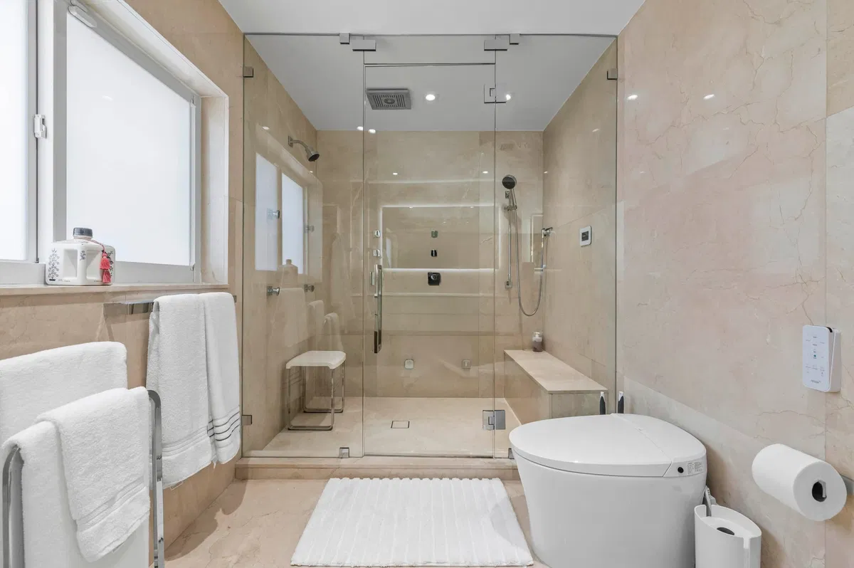 Residence photo 22