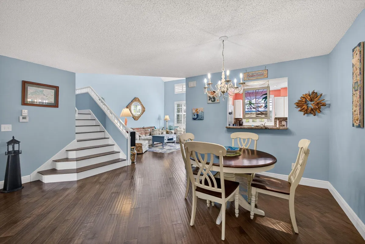  Residence photo 13