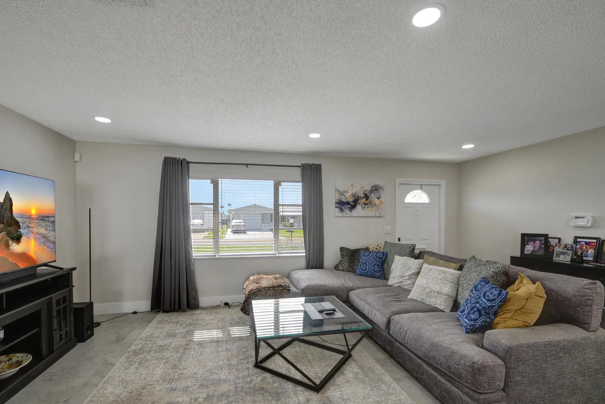  Residence photo 37
