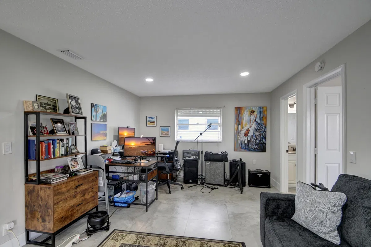  Residence photo 46