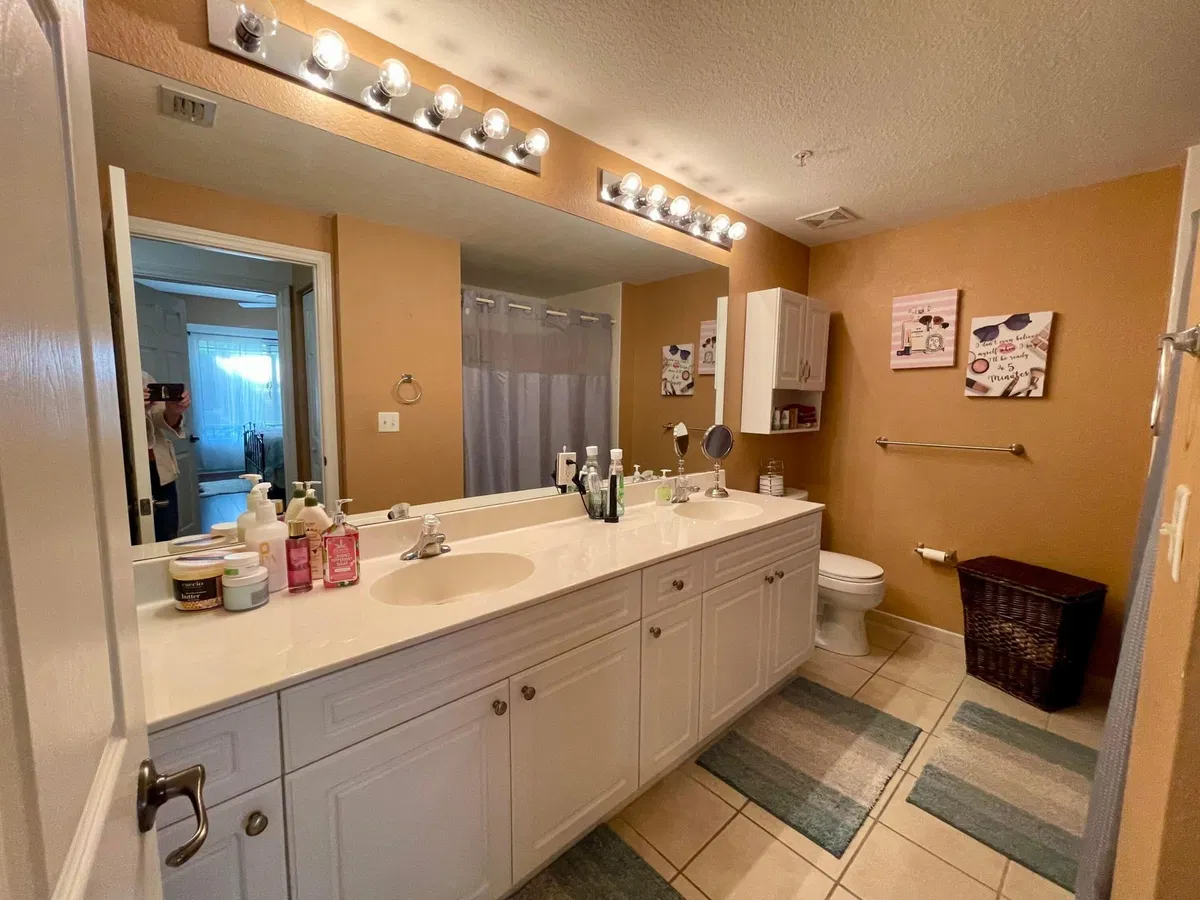 Unit 108 photo 19