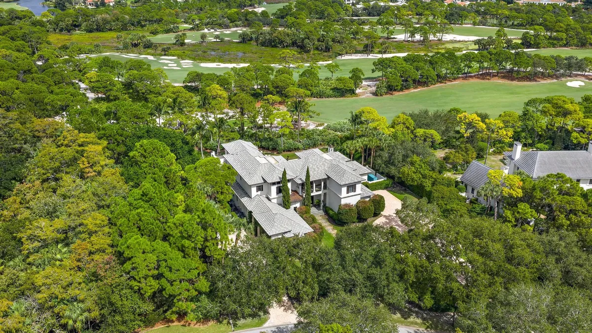 Bear's Club Residence photo 10