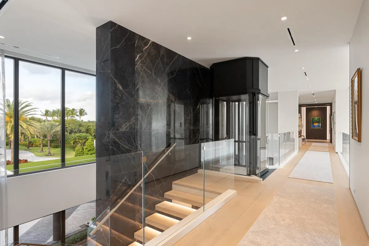 Pennock Point Residence photo 40