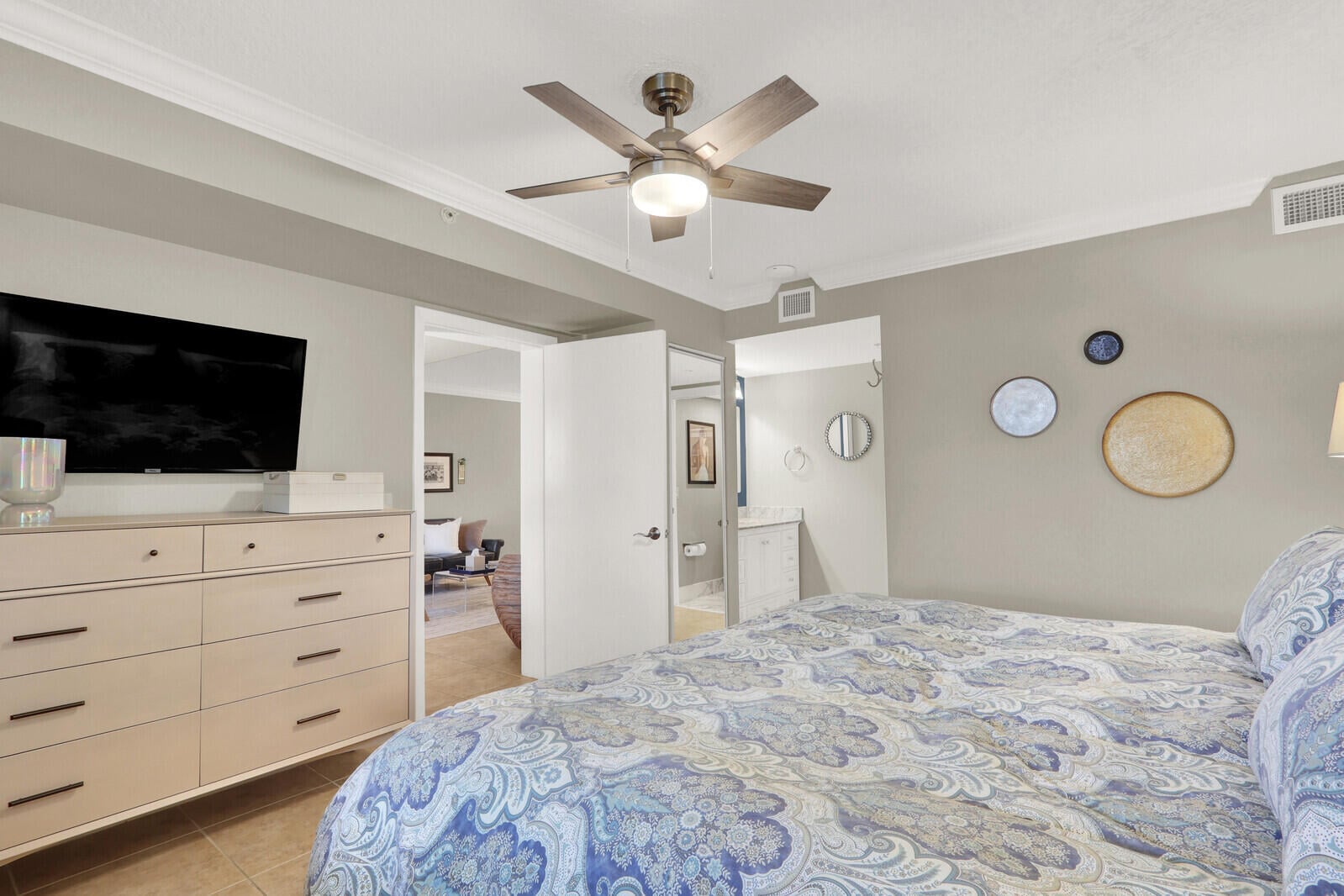 Unit 403 photo 25