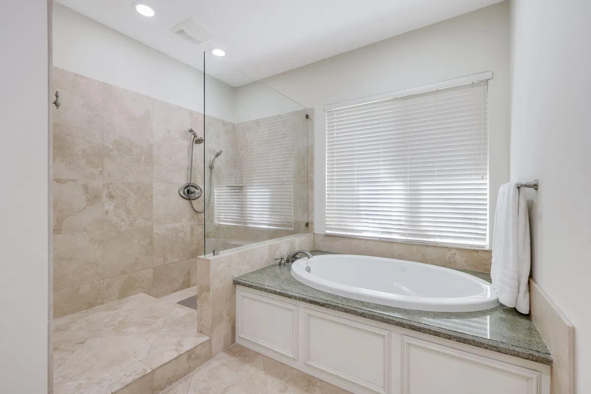 Boca Bath & Tennis Residence photo 28