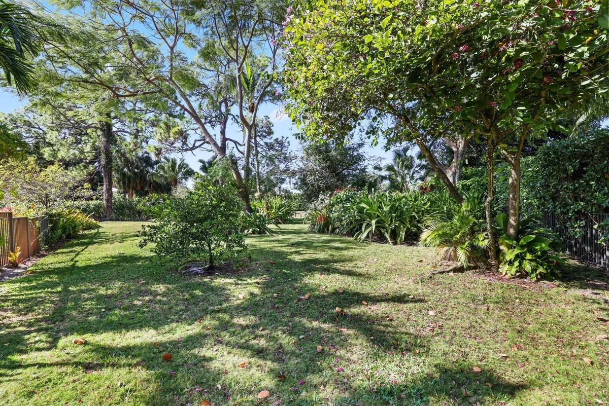 Boca Bath & Tennis Residence photo 52