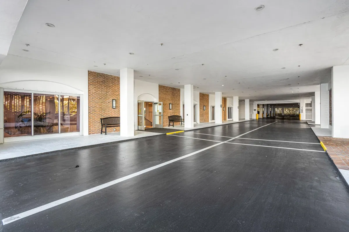 Winthrop House Condos Unit 308 photo 40