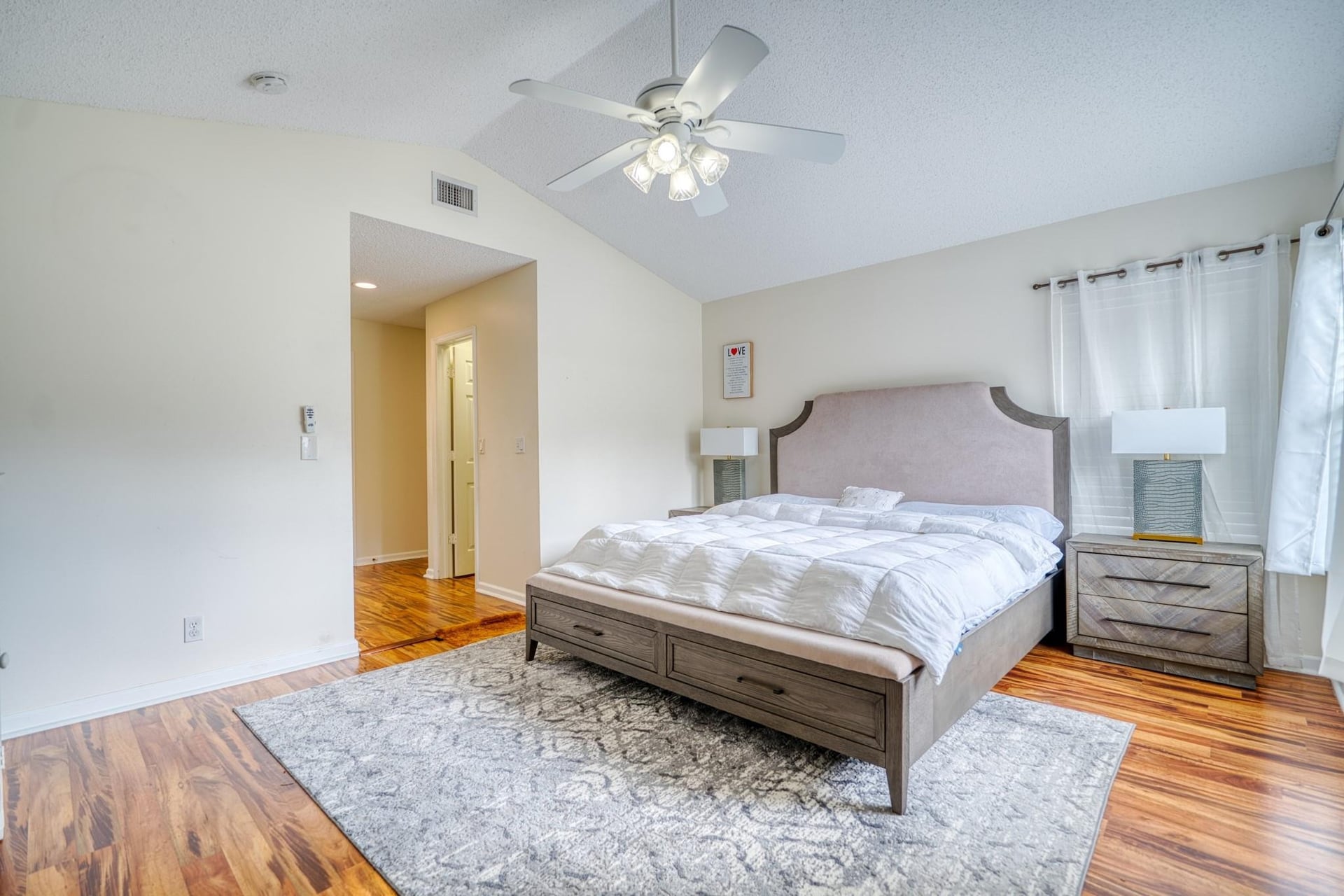 Residence photo 25