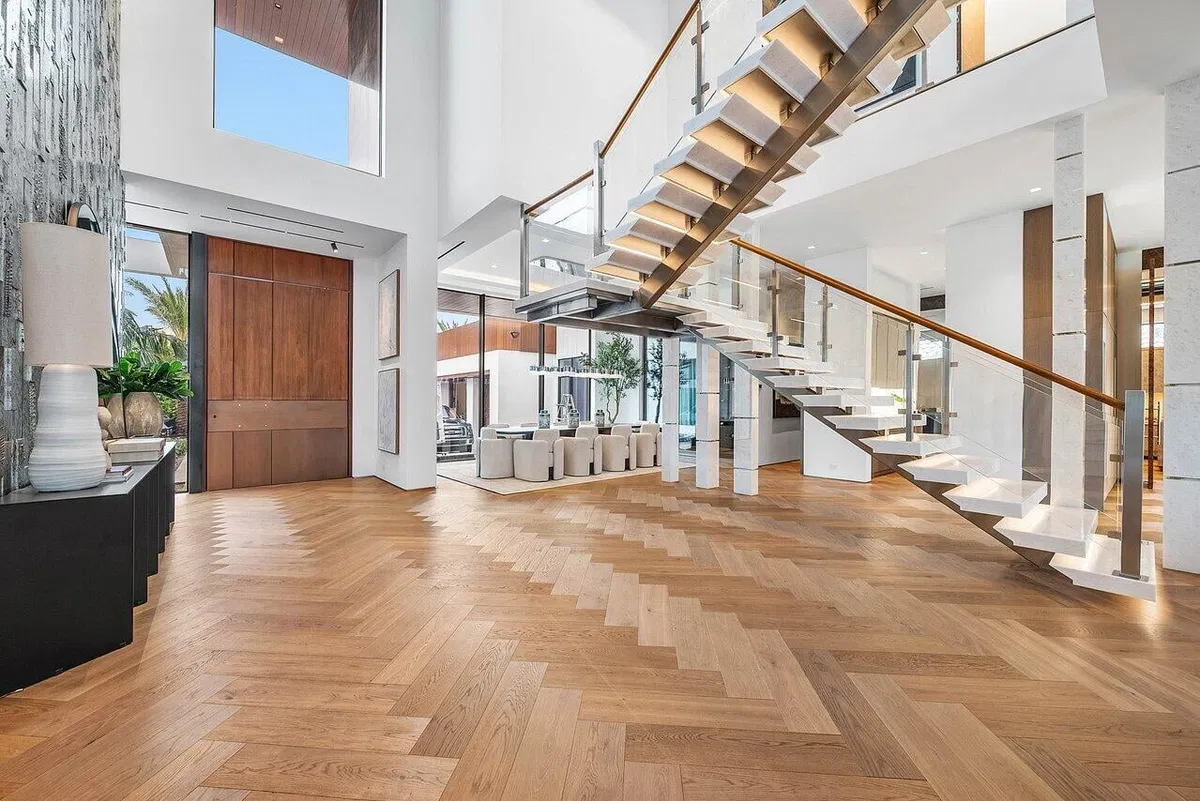 Admirals Cove Residence photo 25