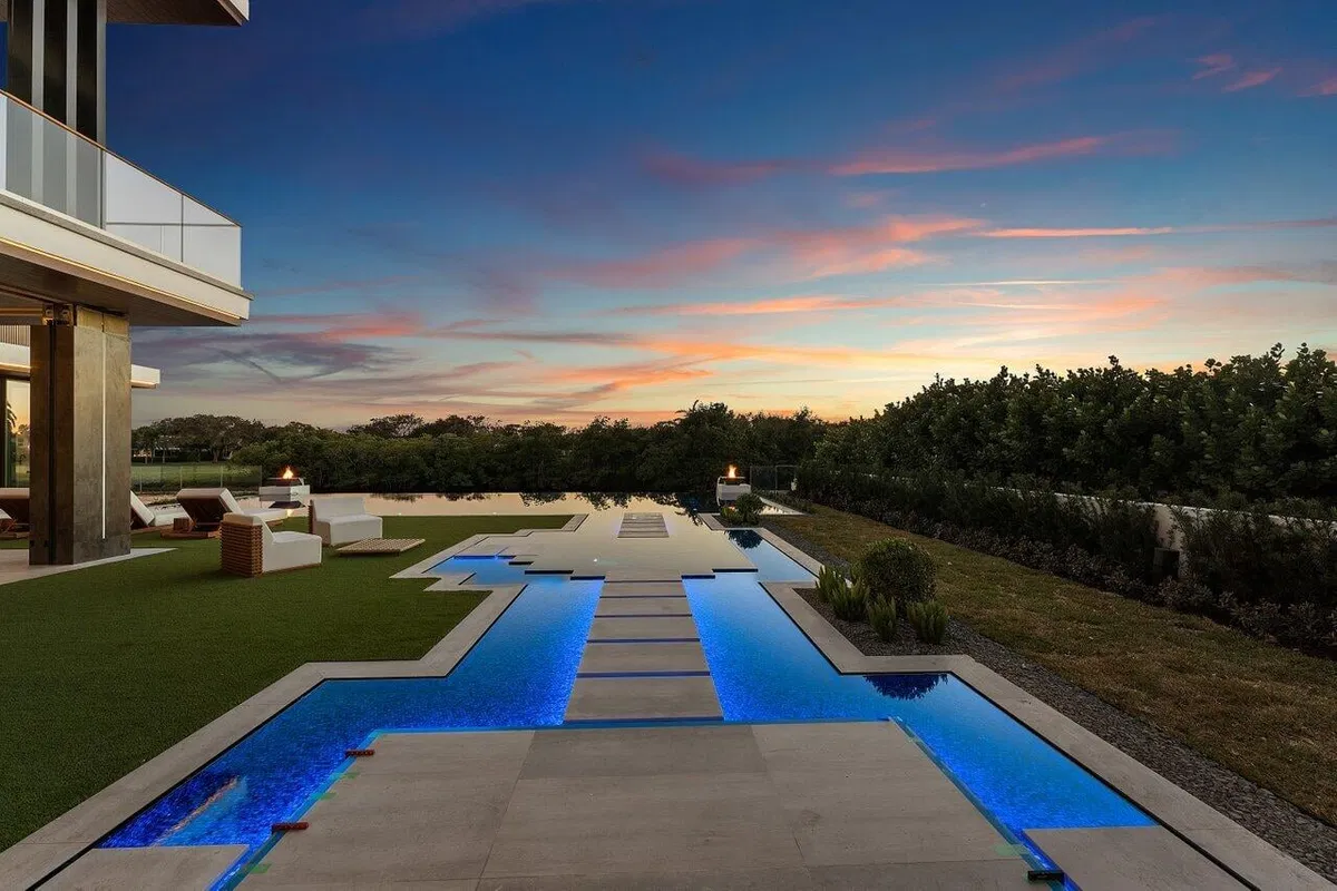 Admirals Cove Residence photo 40