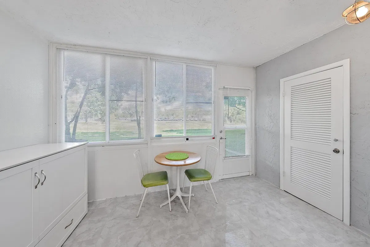 Unit 111 photo 13