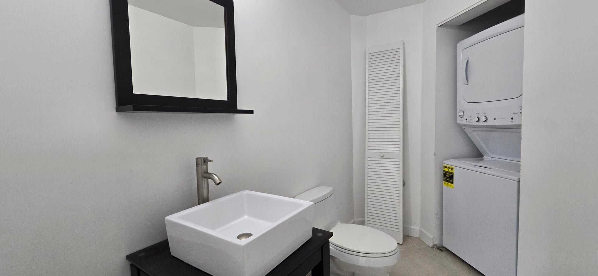 The Whitney Unit 616 photo 7