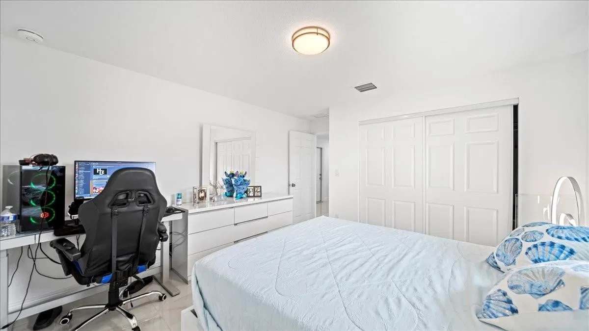 Residence photo 13