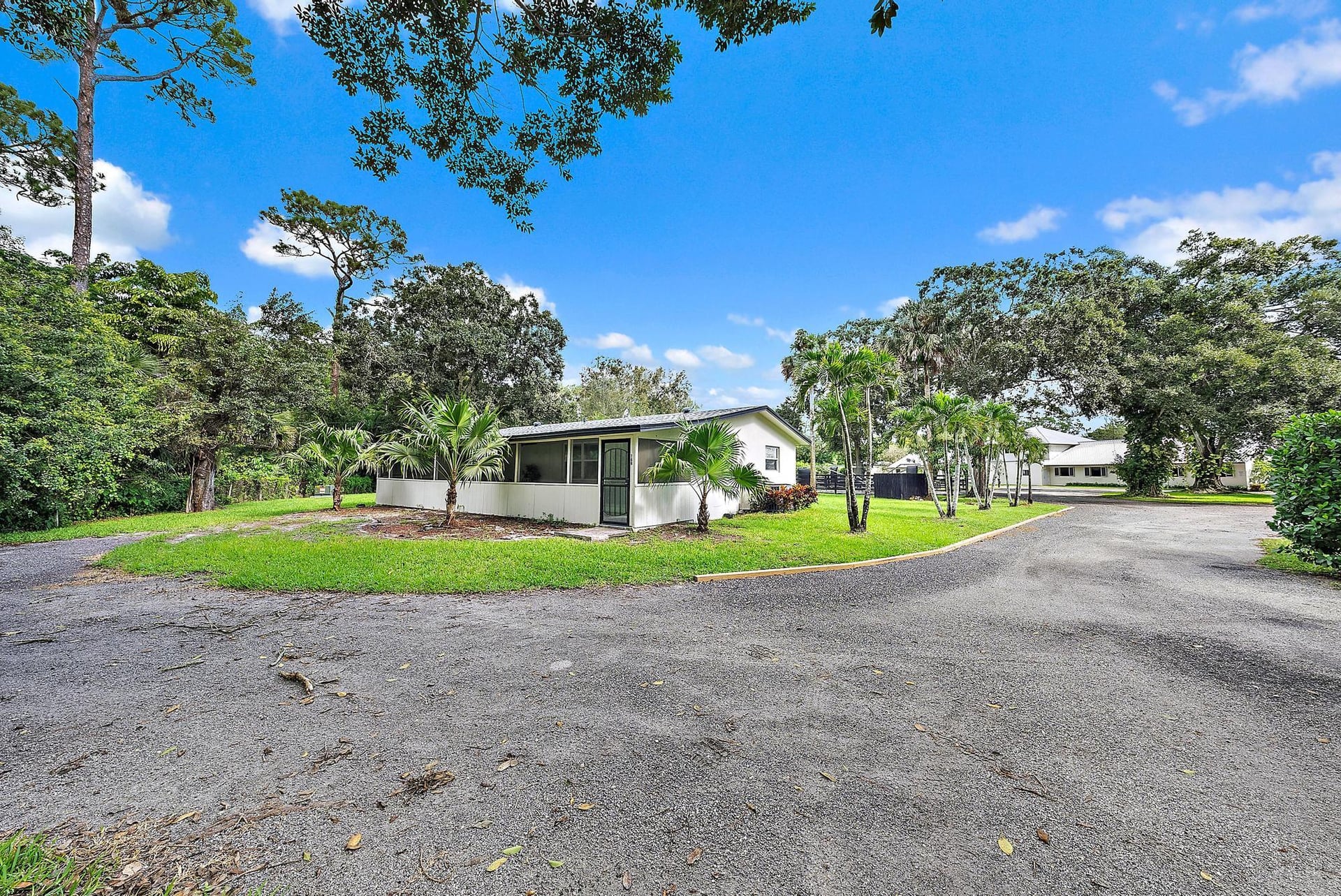 Residence photo 34