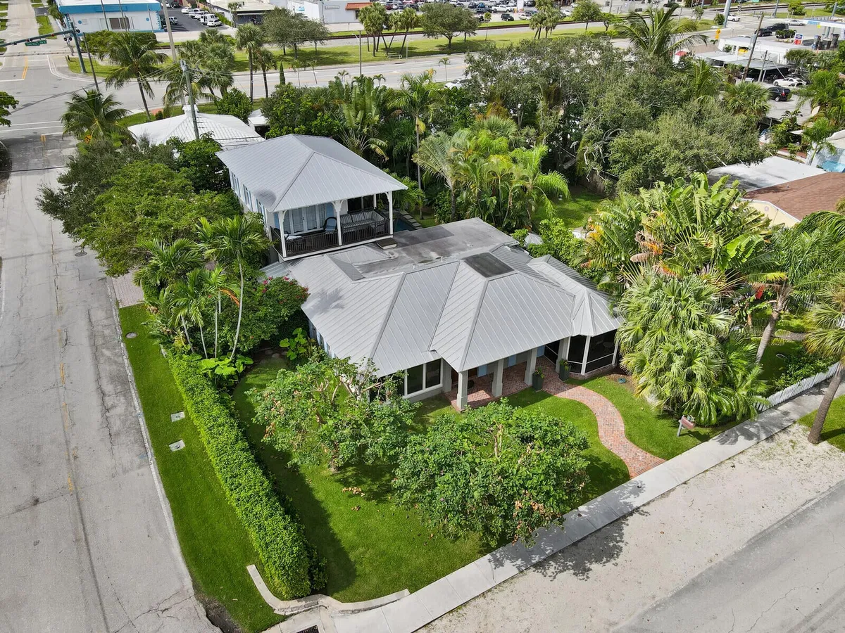 Residence photo 61