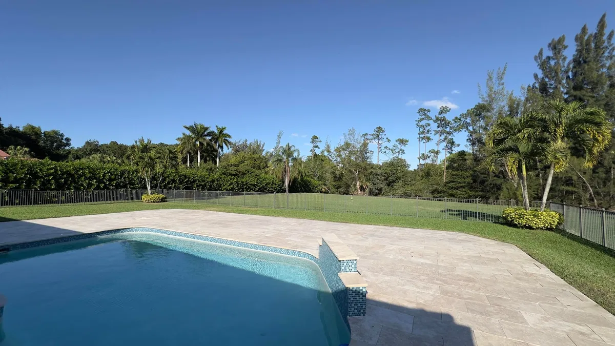 Residence photo 4