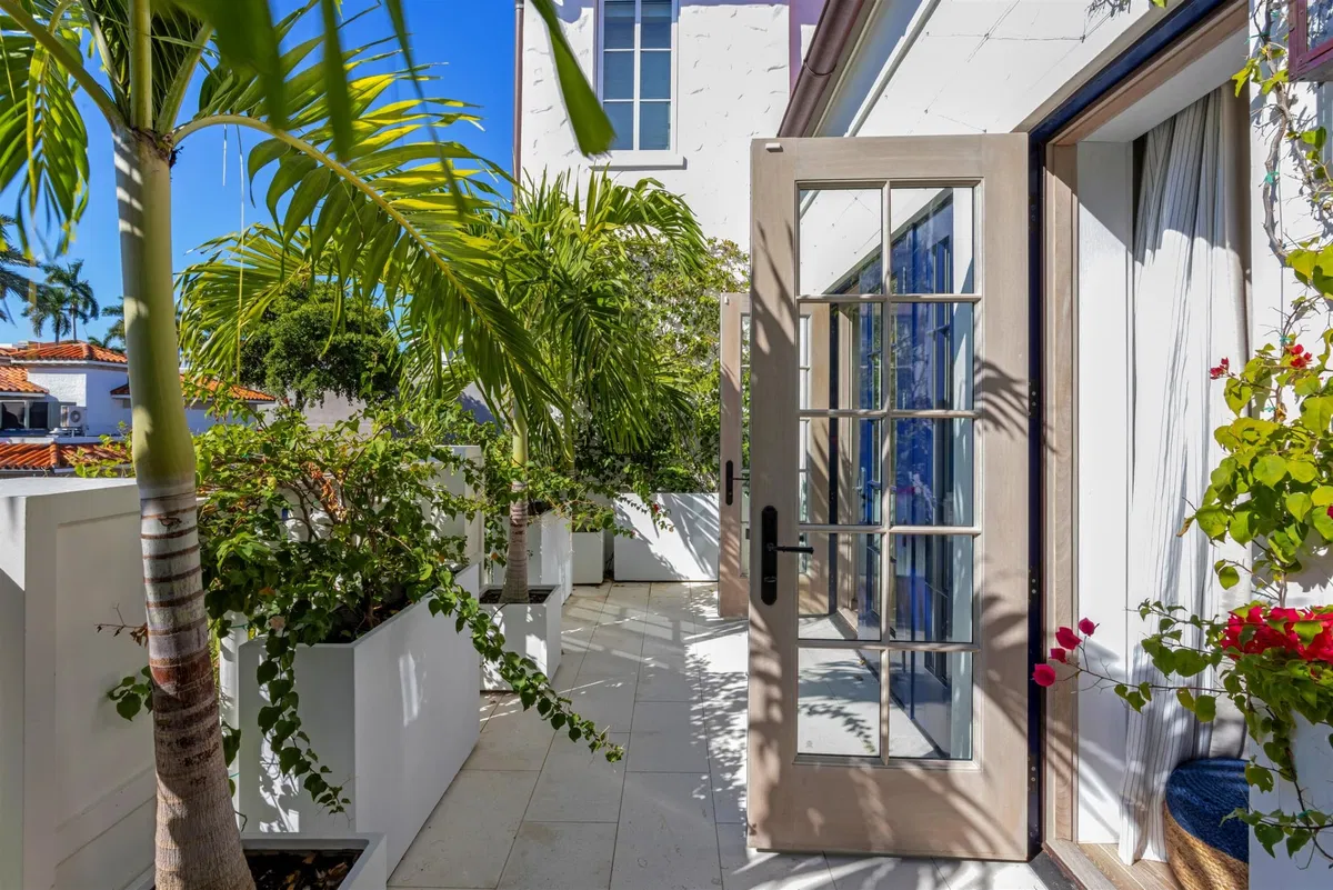 Residence photo 22