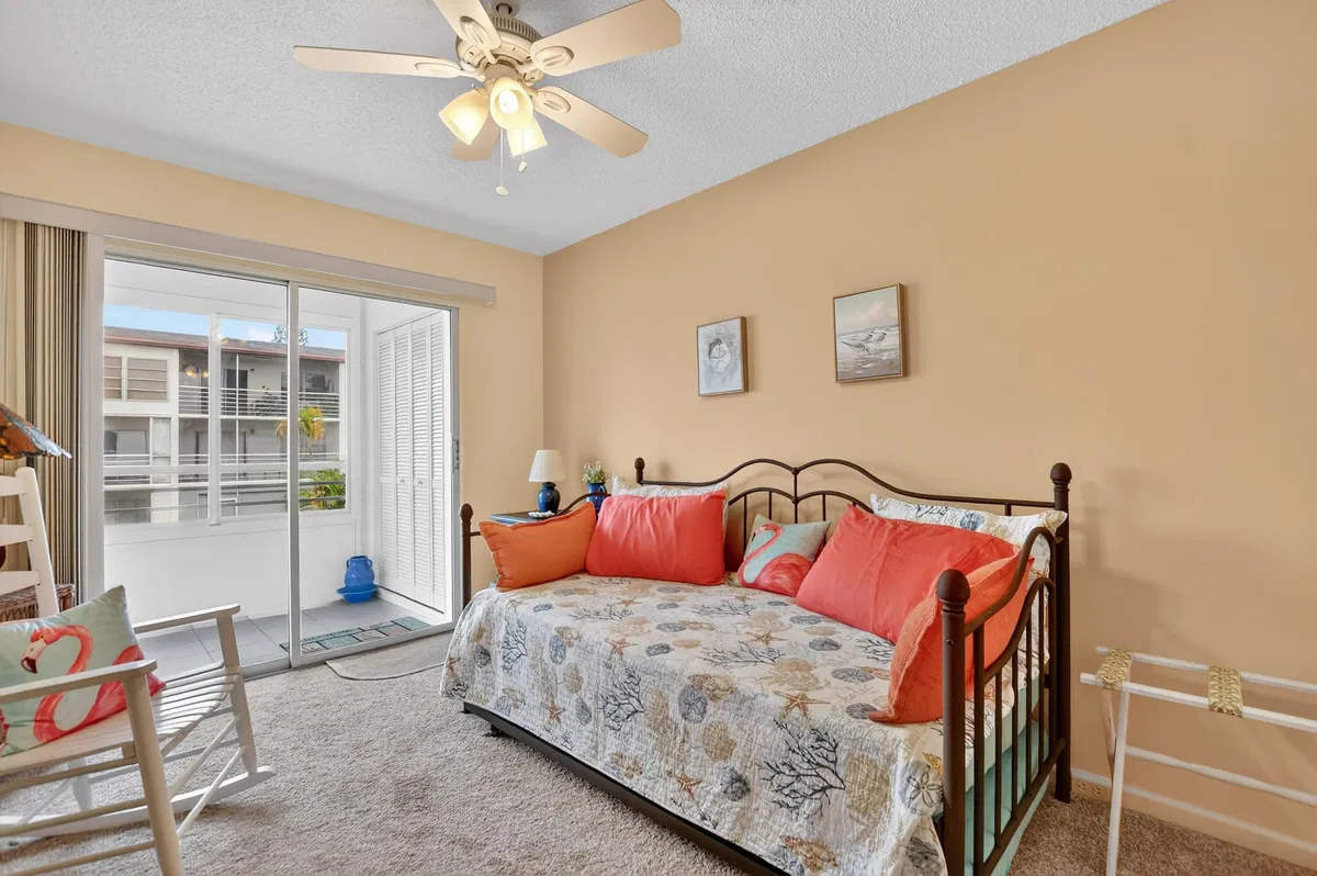 Residence photo 10