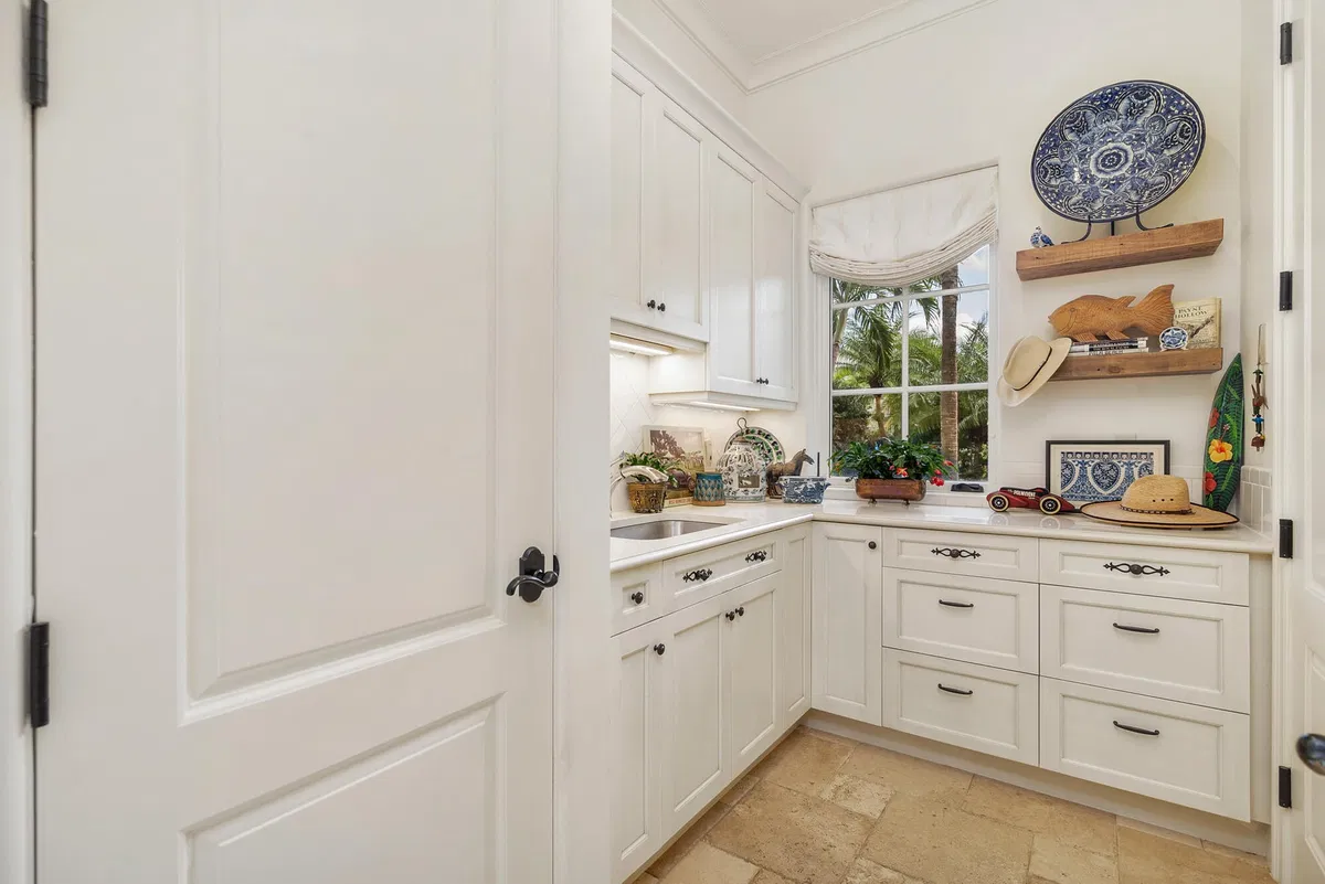 Ocean Park Residence photo 34