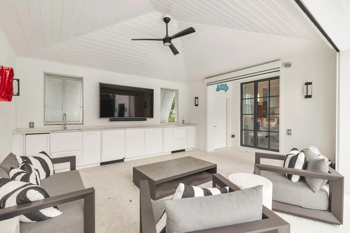 North End Palm Beach Residence photo 10