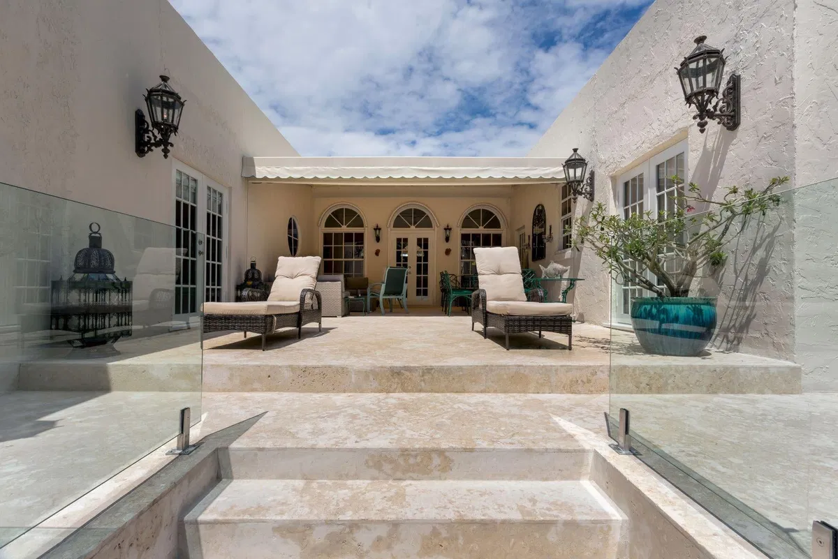 West Palm Beach Residence photo 19