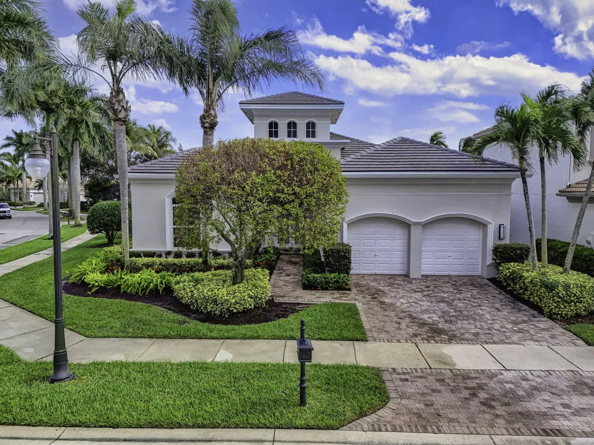 Mirasol Country Club Residence