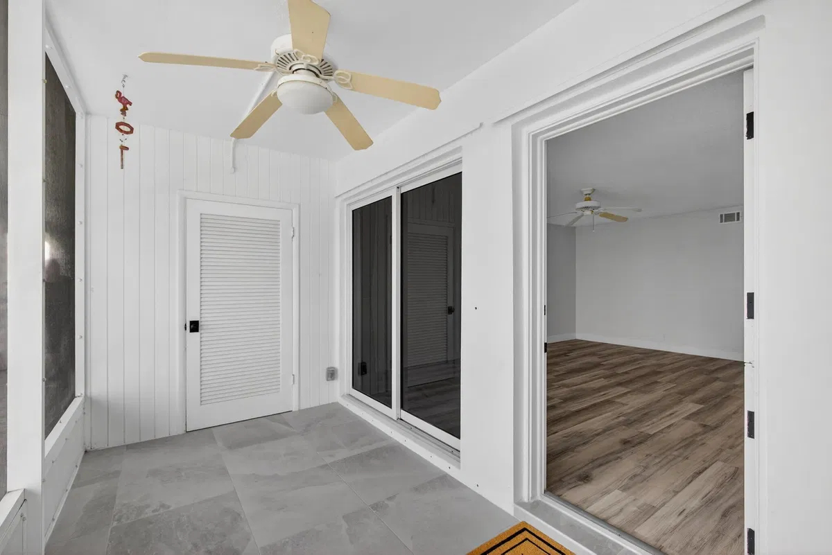 Unit 208 photo 13