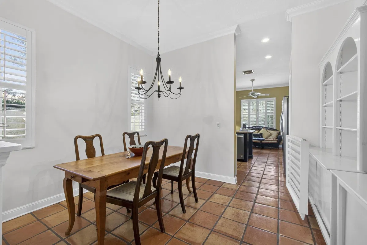 Residence photo 16