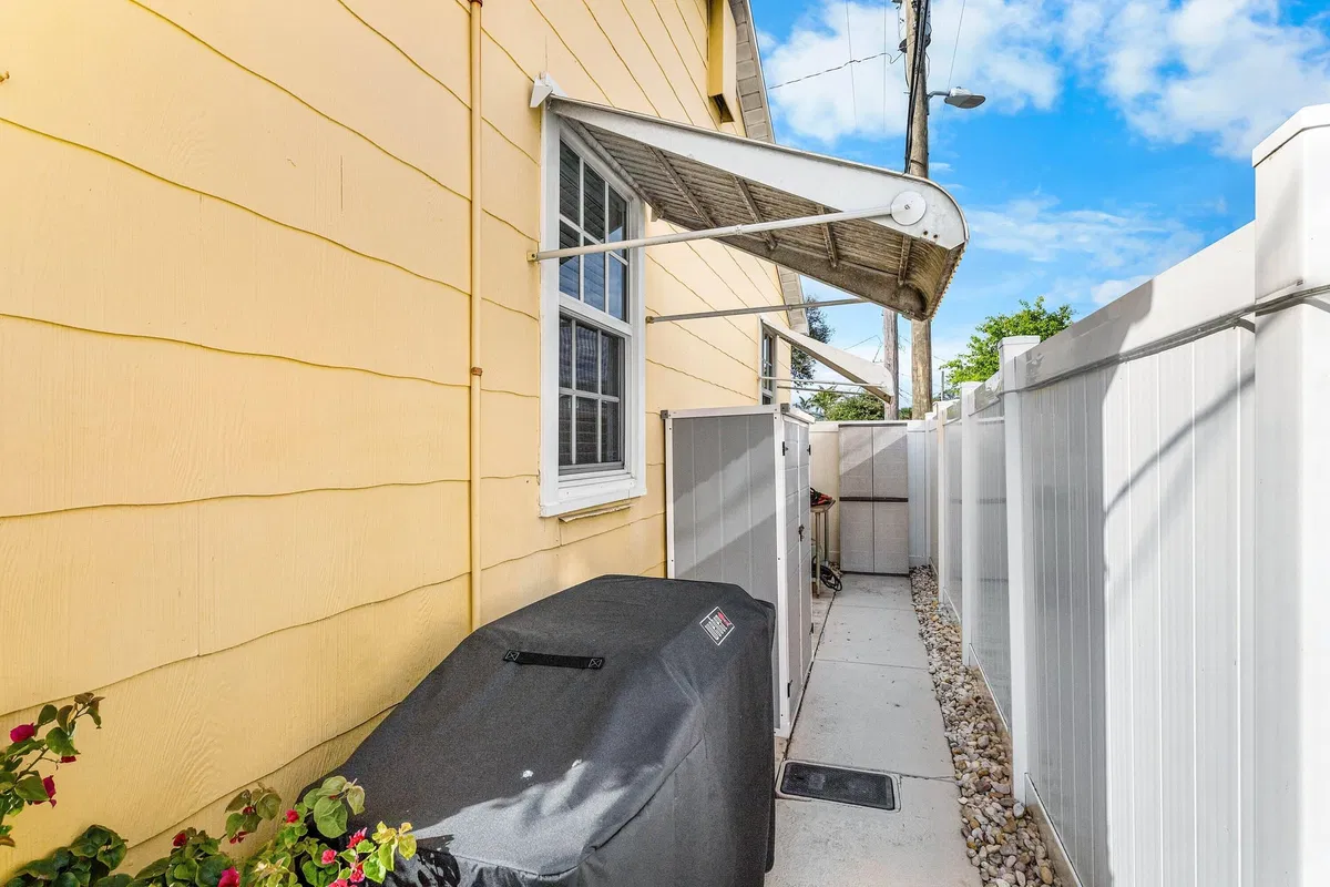 Residence photo 25