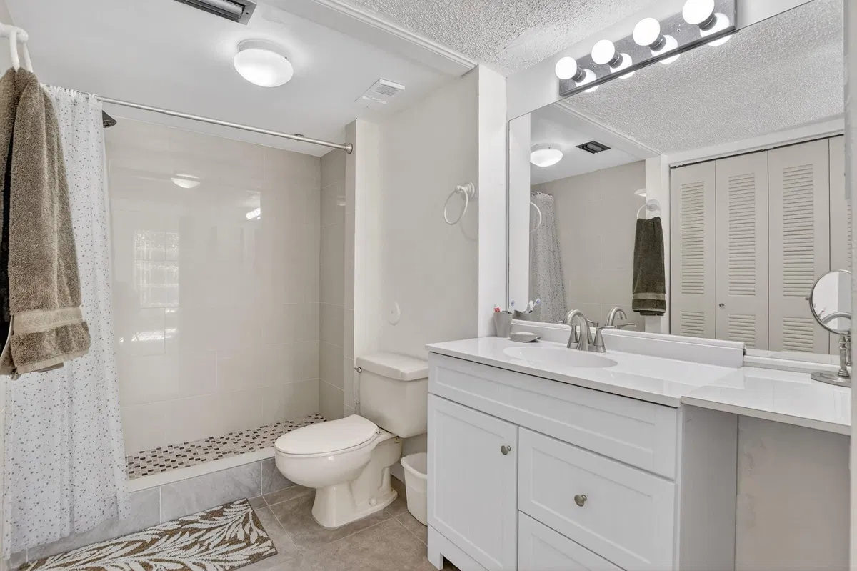  Unit 5 photo 19
