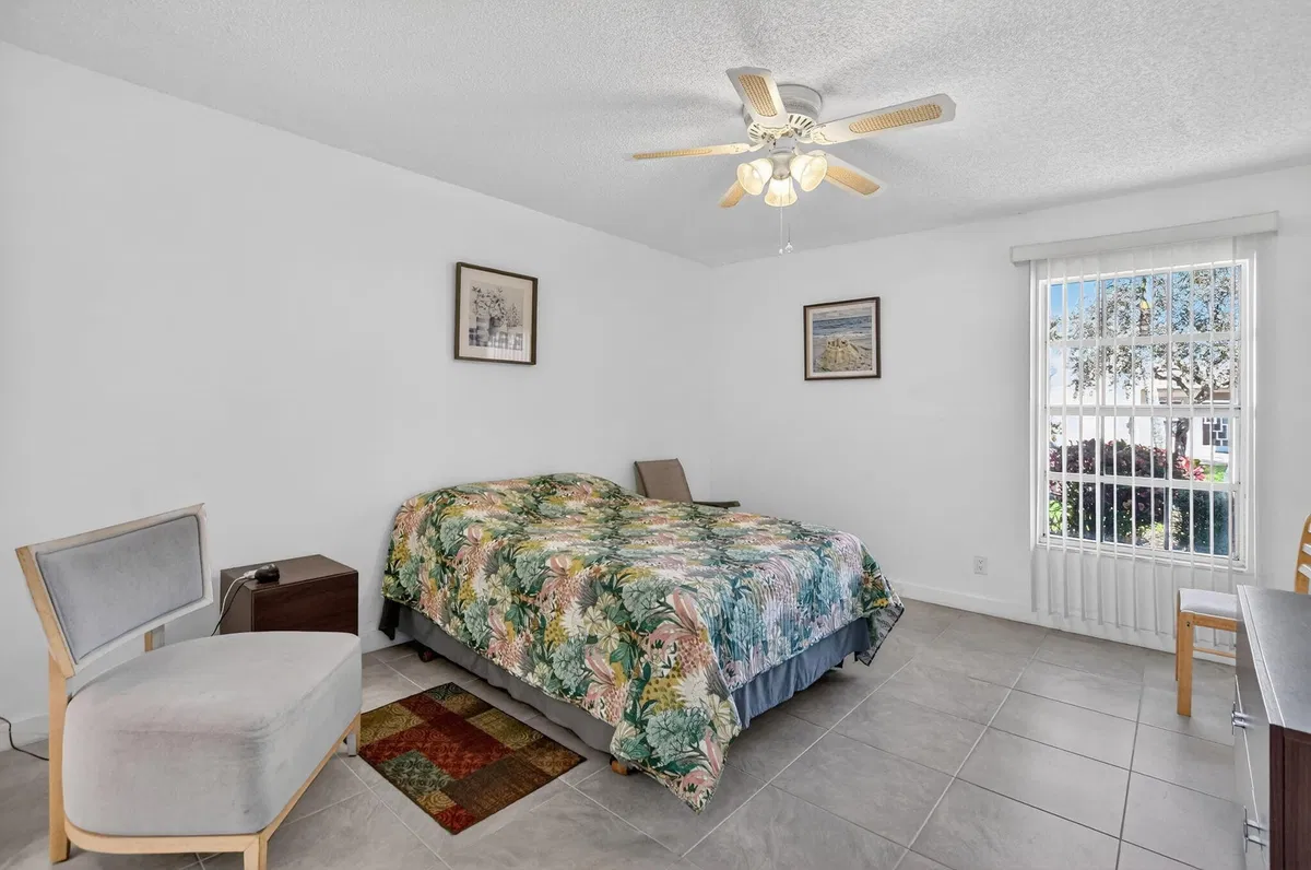  Unit 5 photo 22