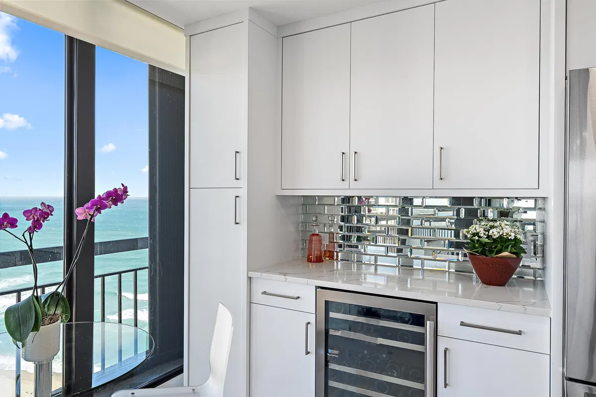 4000 N Ocean Singer Island Unit 2503 photo 10