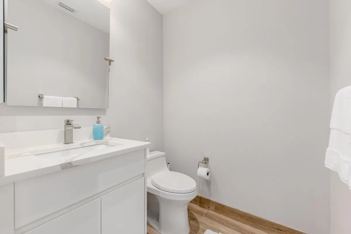 Unit 306 photo 25