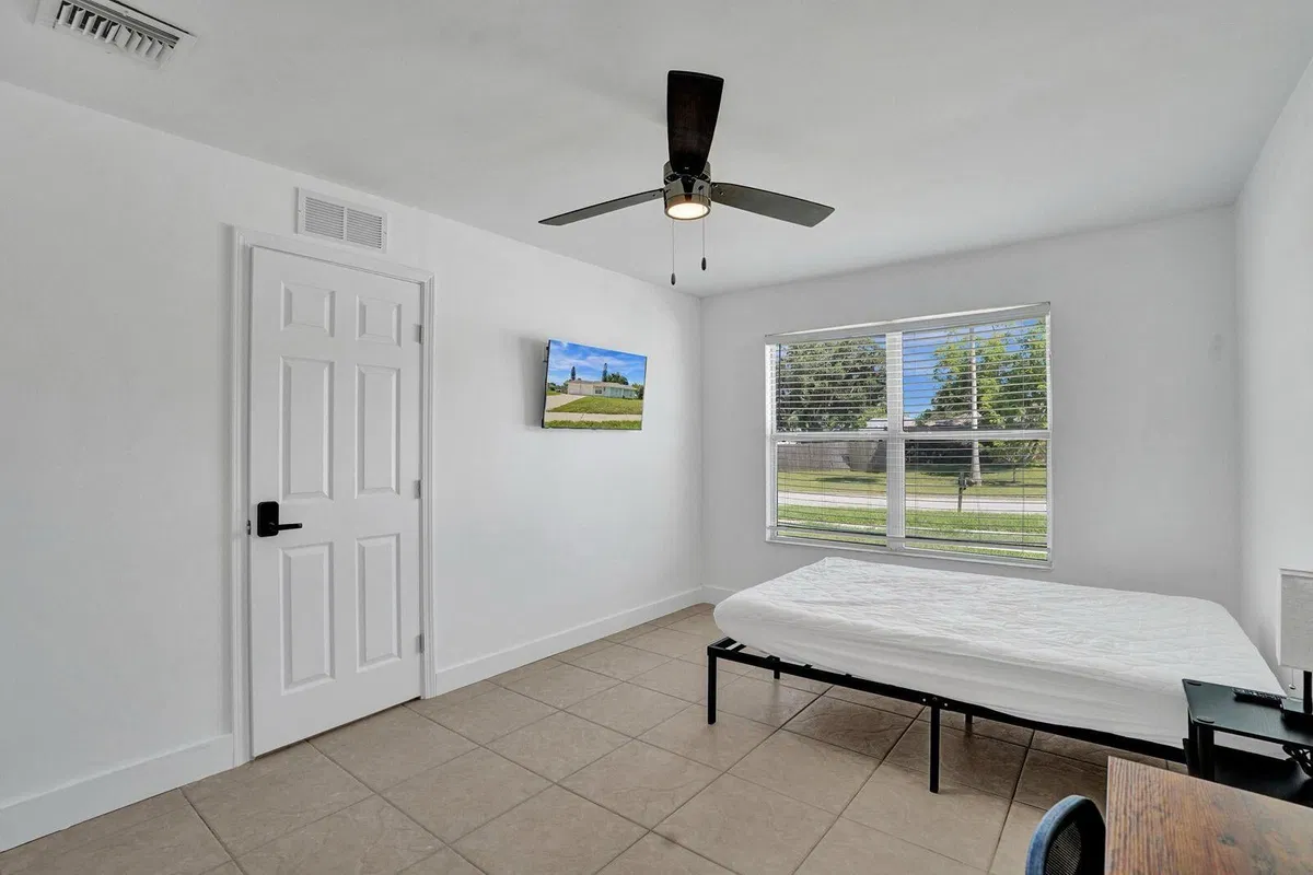 Residence photo 22
