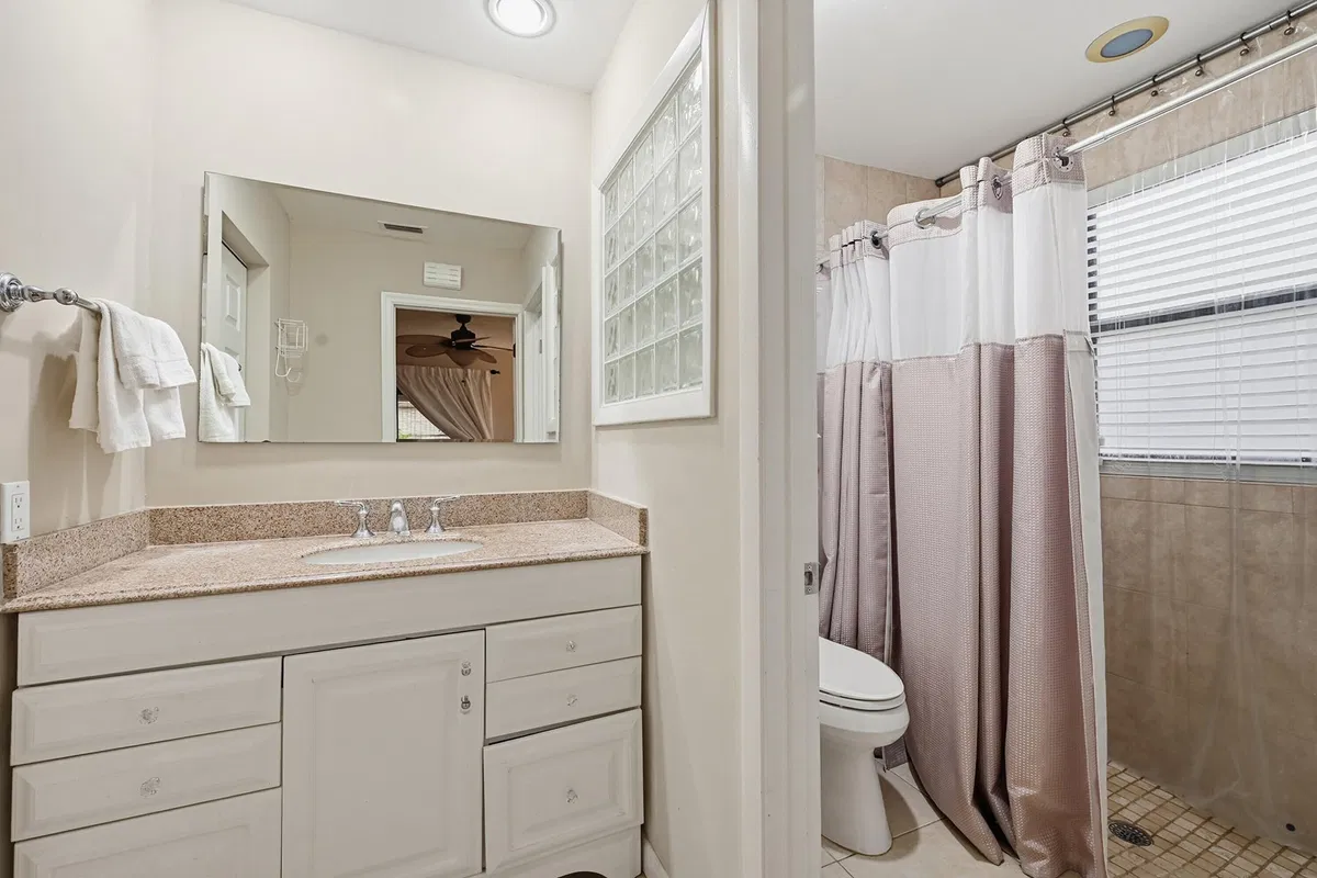 Residence photo 22