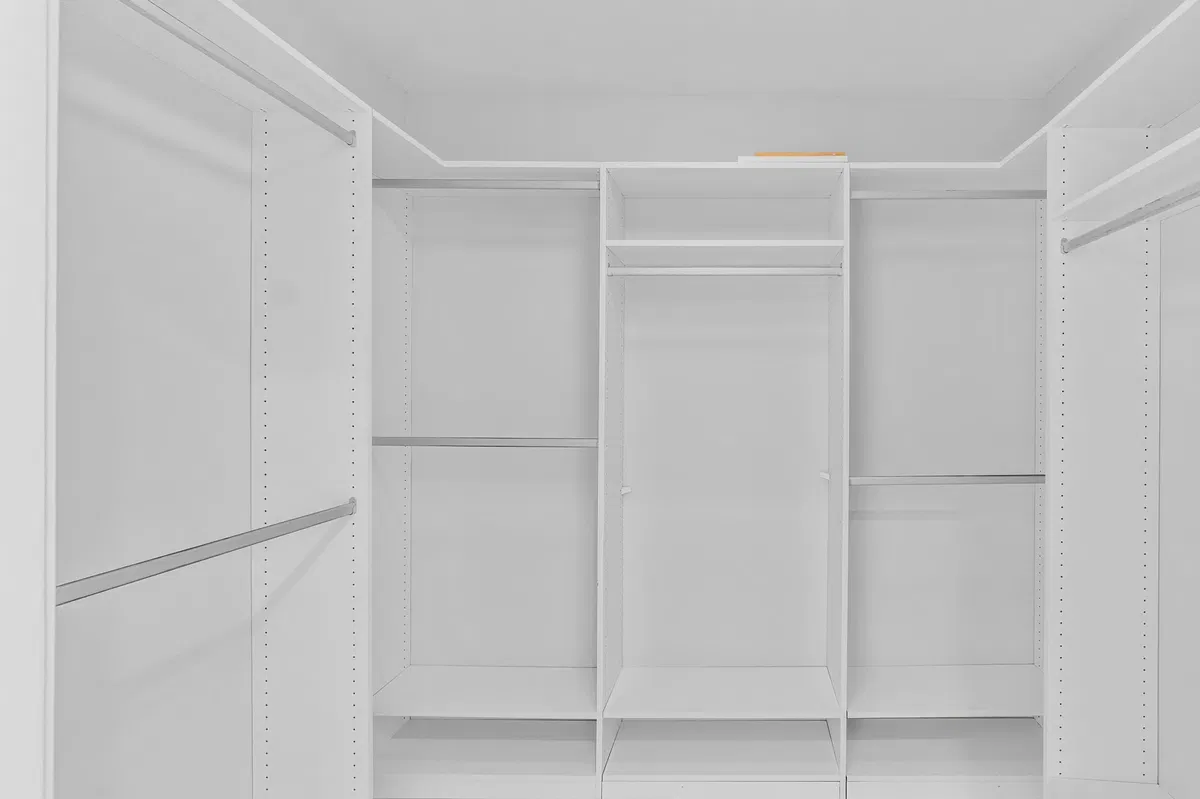 One City Plaza Unit 702 photo 19